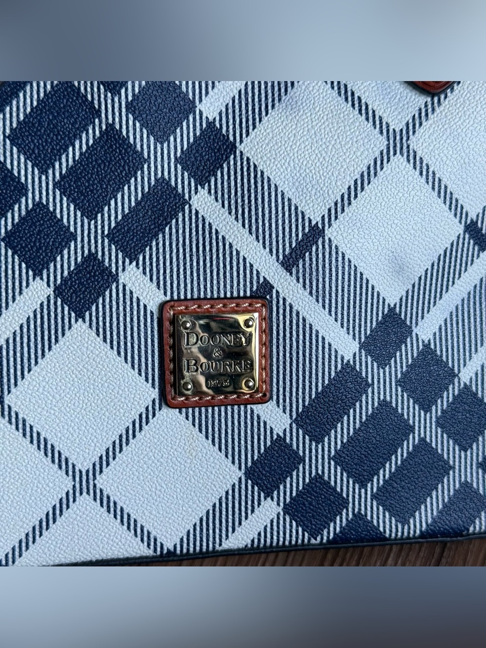 Dooney & Bourke Tote - Picture 5 of 11